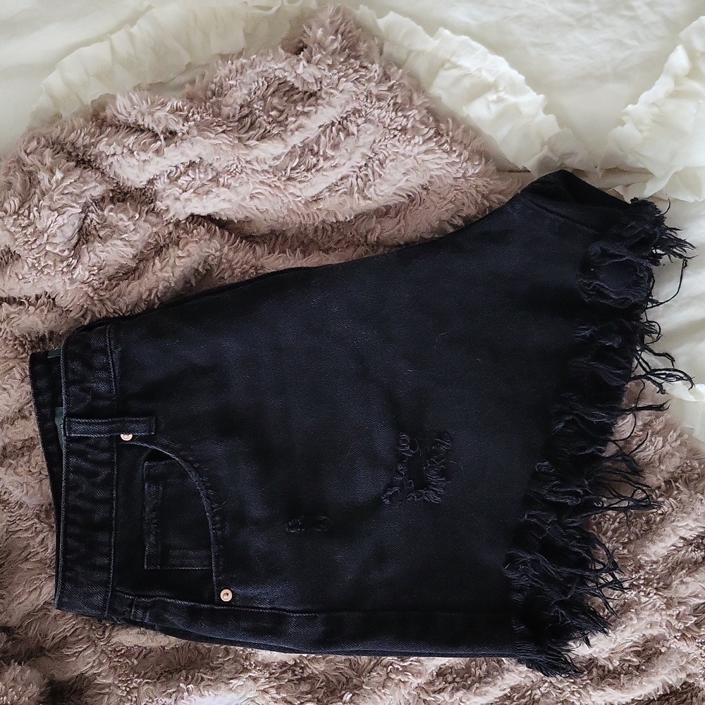 Trendy Black Distressed Denim Fringe Shorts - Picture 3 of 5